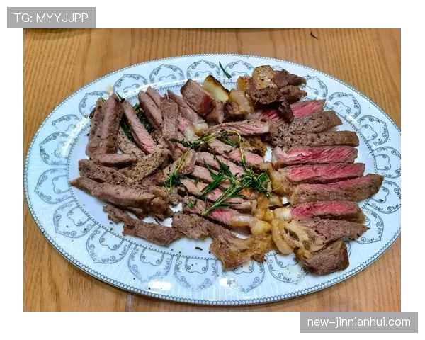 恩比德休赛期天天吃牛排配红酒，训练馆打卡照却瘦成闪电
